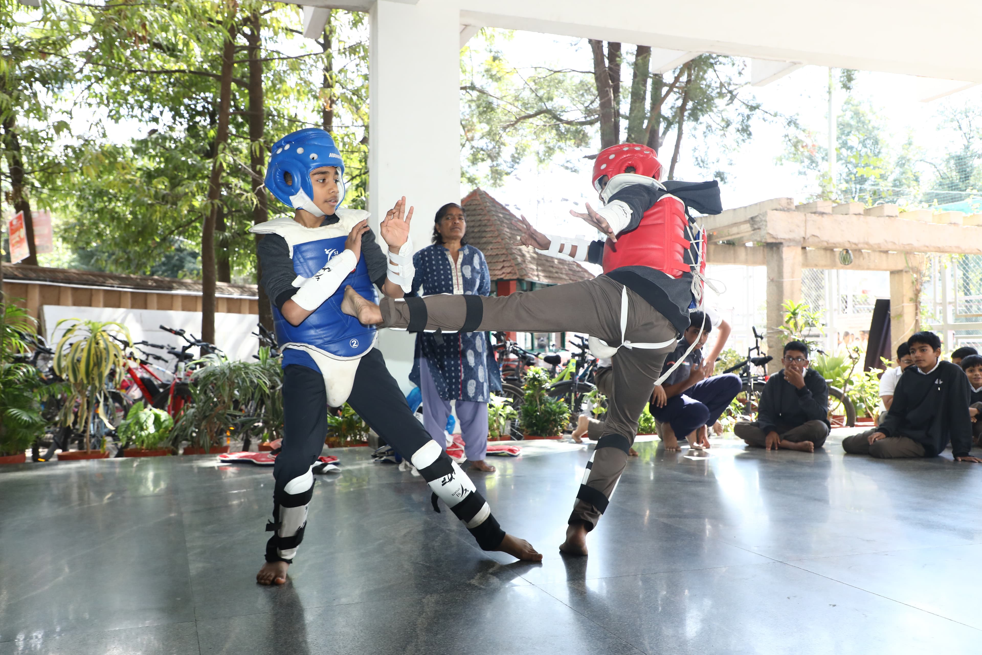 Navkis students