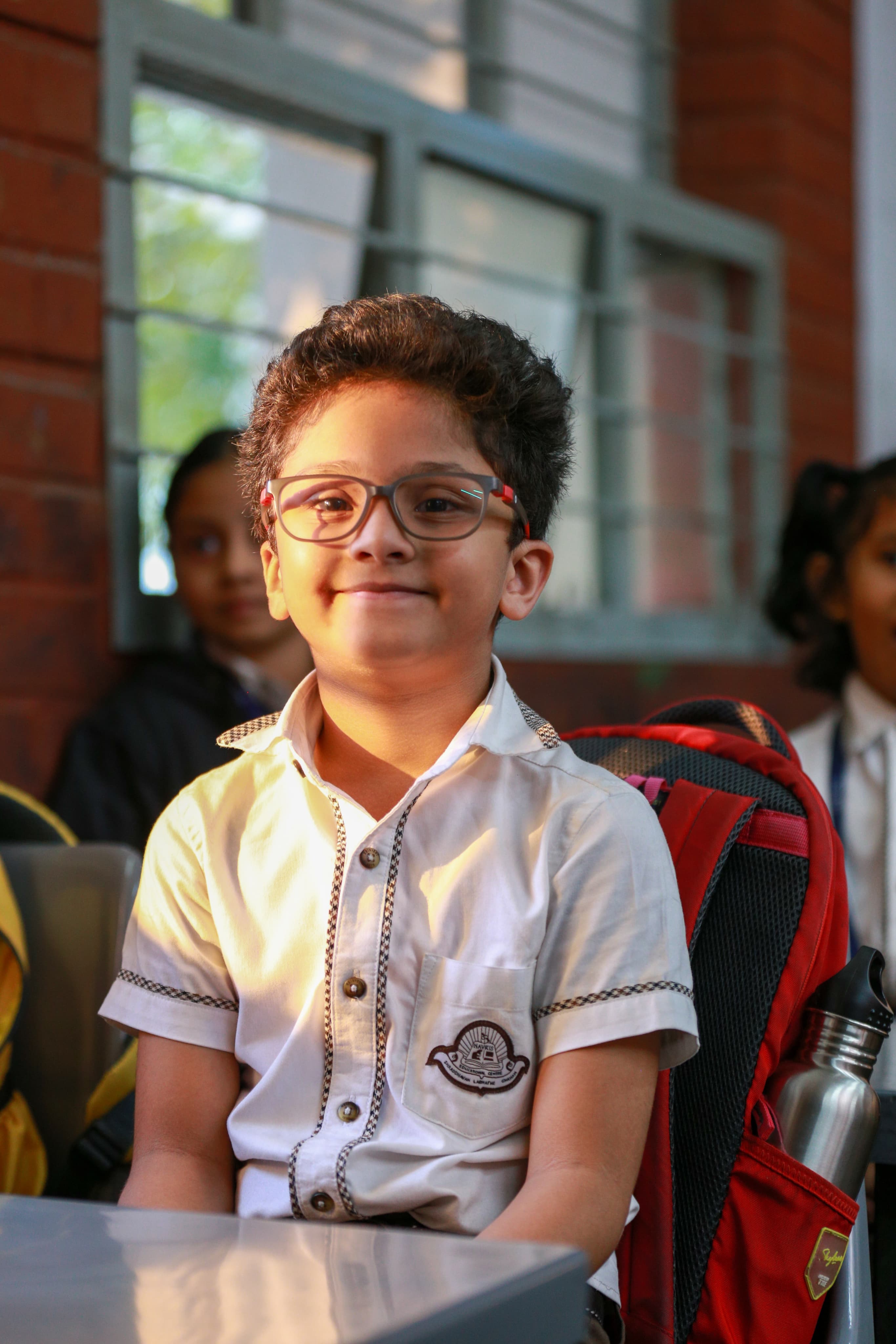 Navkis student